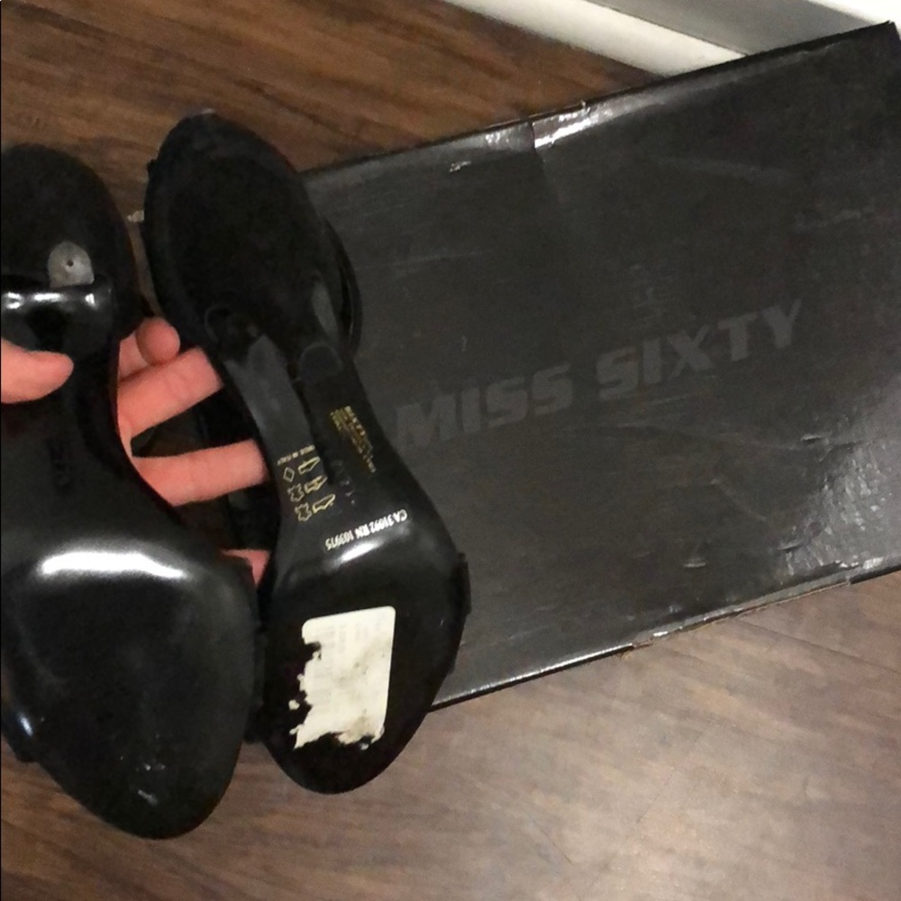 Sandals - Picture 3 of 4